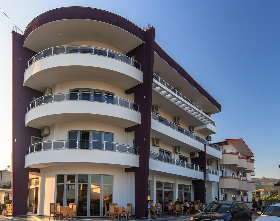 Hotel Edita Улцинь Екстер'єр фото