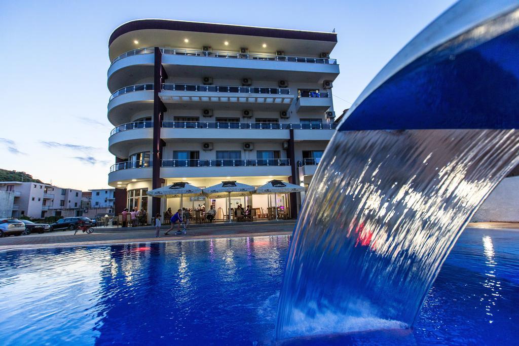 Hotel Edita Улцинь Екстер'єр фото