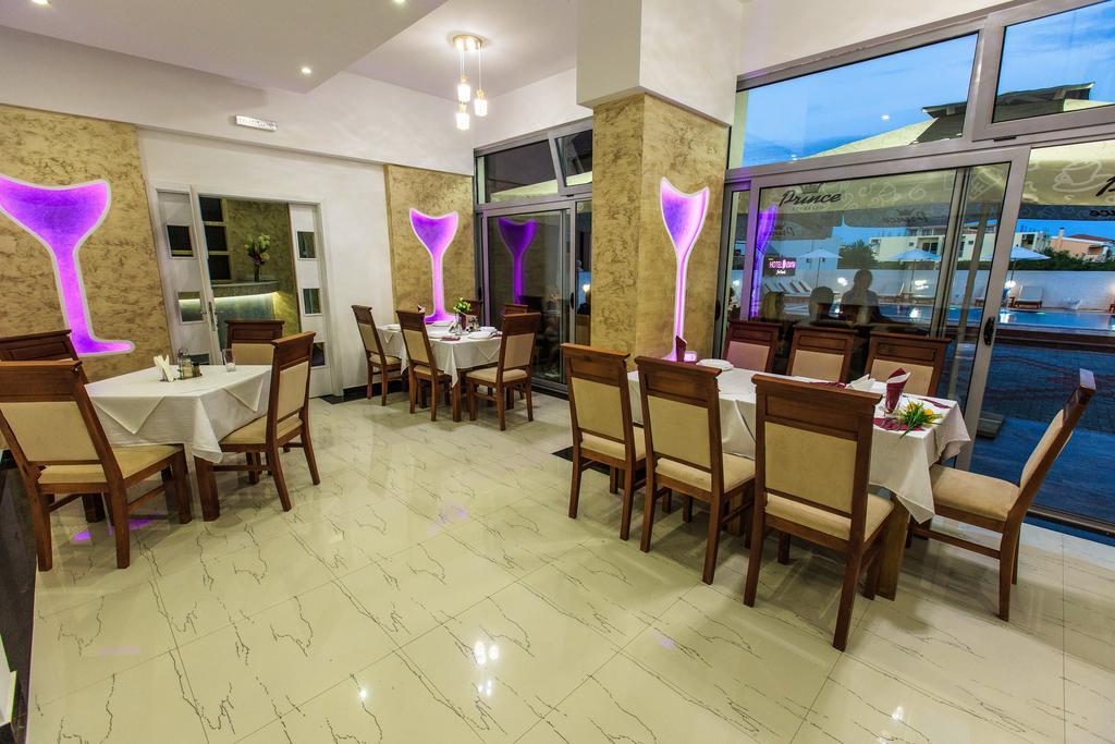 Hotel Edita Улцинь Екстер'єр фото