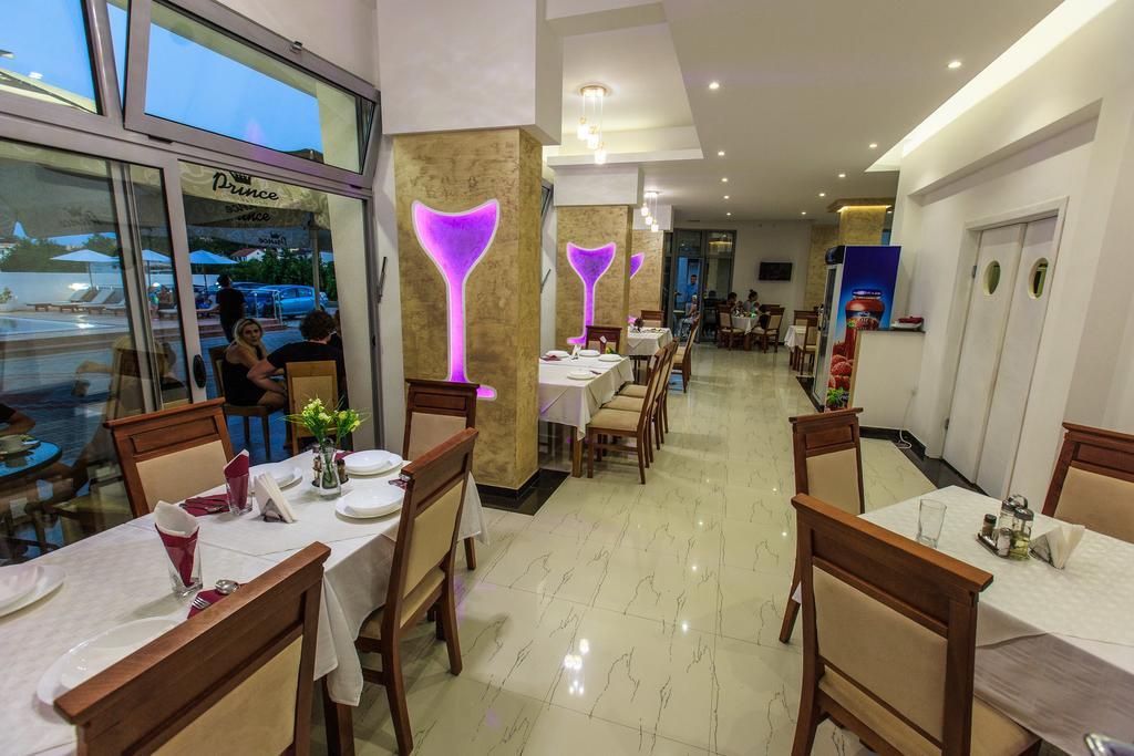 Hotel Edita Улцинь Екстер'єр фото